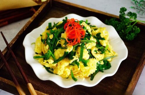 鸡蛋炒韭菜